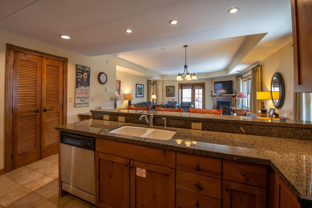 Two Bedroom Condo With Balcony Over Mountaineer Square - Just Steps From The Slopes! Condo Crested Butte Extérieur photo