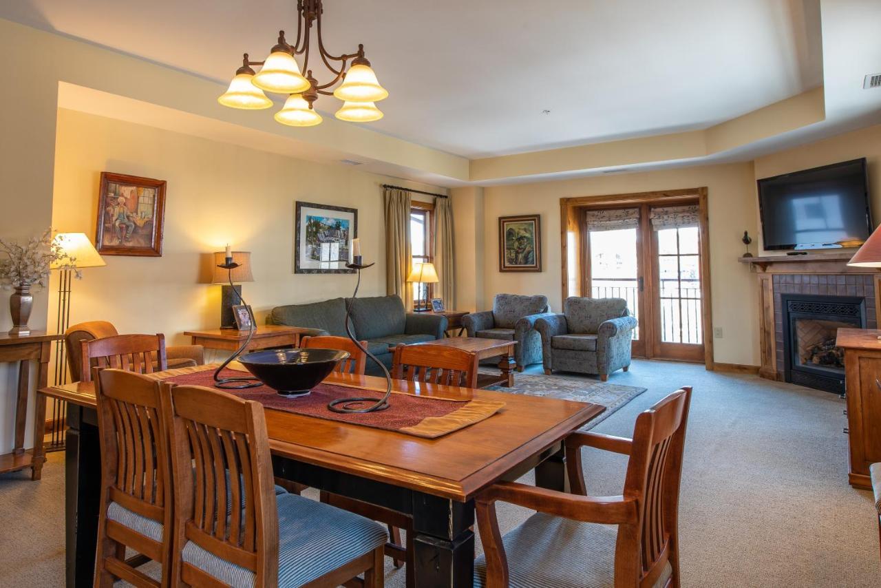 Two Bedroom Condo With Balcony Over Mountaineer Square - Just Steps From The Slopes! Condo Crested Butte Extérieur photo