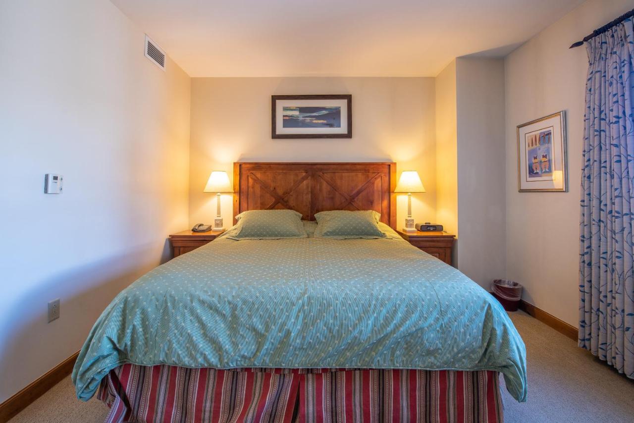 Two Bedroom Condo With Balcony Over Mountaineer Square - Just Steps From The Slopes! Condo Crested Butte Extérieur photo