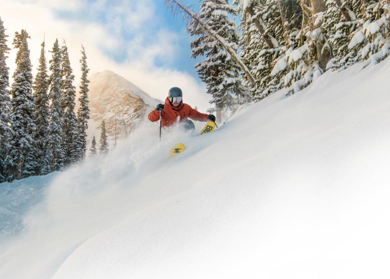 Two Bedroom Condo With Balcony Over Mountaineer Square - Just Steps From The Slopes! Condo Crested Butte Extérieur photo